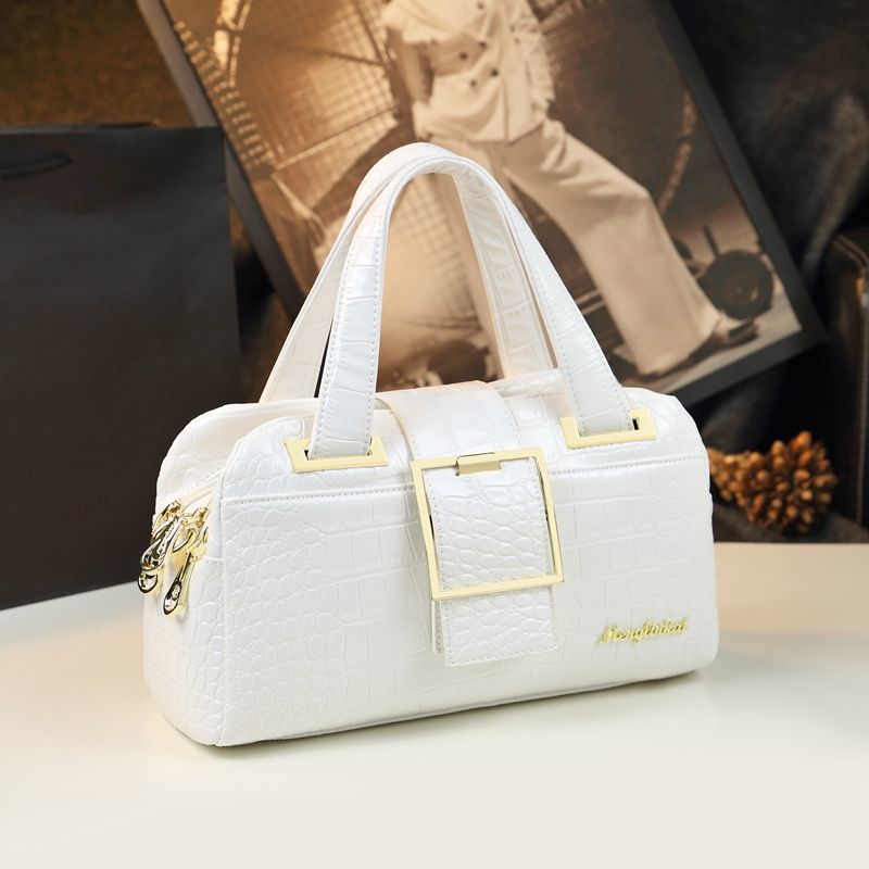 New Arrival Croc-Effect Genuine Leather Shoulder Crossbody Bag for Women, A Minimalist Elegant Design Perfect for Middle-Aged Moms