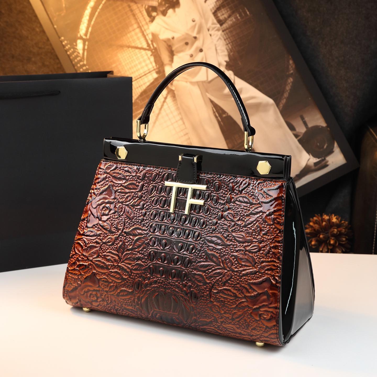 New Arrival Croc-Effect Genuine Leather Tote Bag for Women, A Versatile Shoulder Crossbody Top-Handle Handbag Perfect for Moms