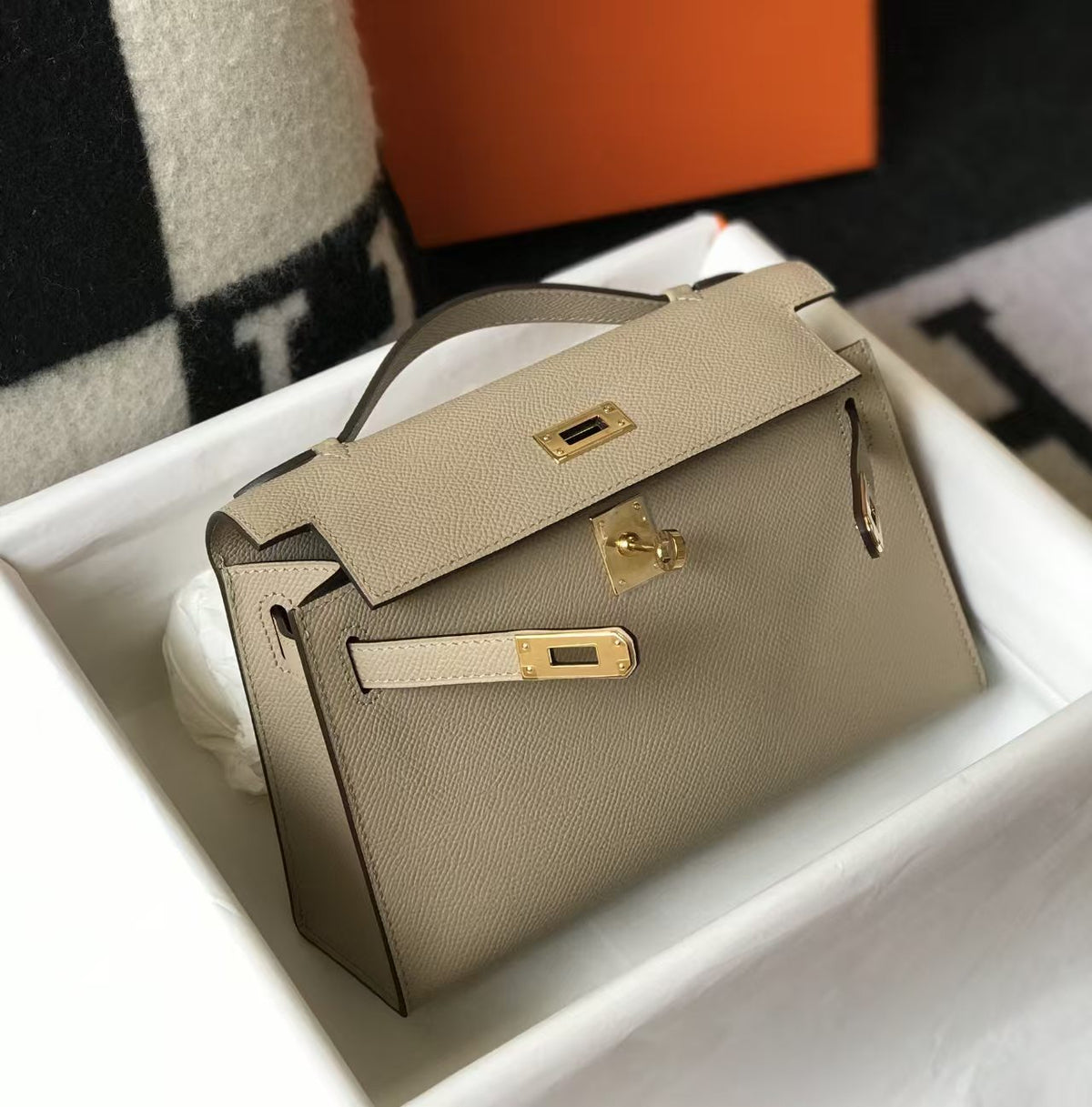 Genuine Top Layer Epsom Palm Texture Cowhide Kelly-Style 22cm Bag for Women, Trendy Street Style Small Square Top Handle Purse, Fashionable Handbag for Ladies
