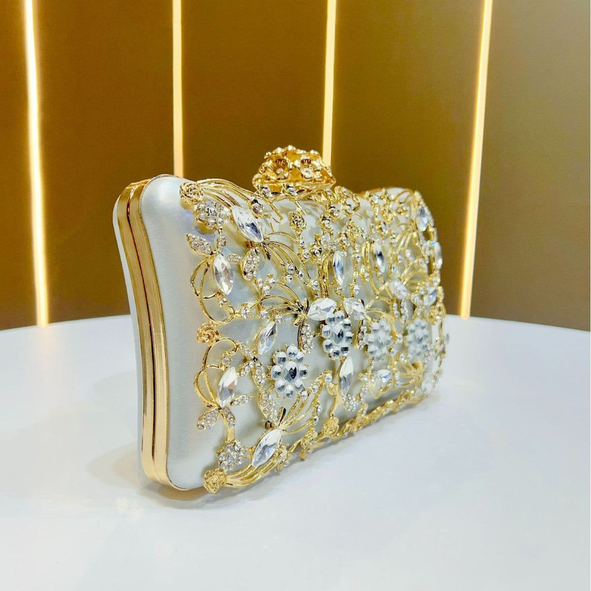 Women's Large Capacity Evening Clutch, Glamorous Small Square Chain Bag for Bridesmaid Formal Dress, Premium Purse for Banquet
