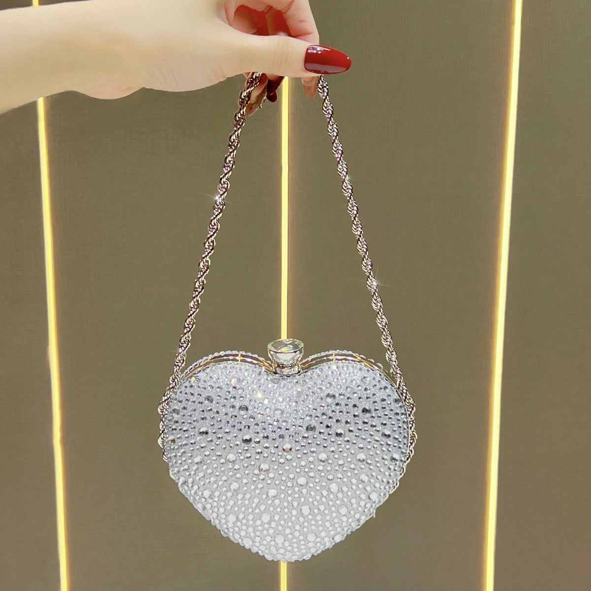 Dazzling Full Rhinestone Heart-Shaped Mini Bag for Women, A Small Top-Handle Lipstick Purse with Exquisite Chain Crossbody Strap, Perfect for Everyday Carry, Parties & Special Occasions
