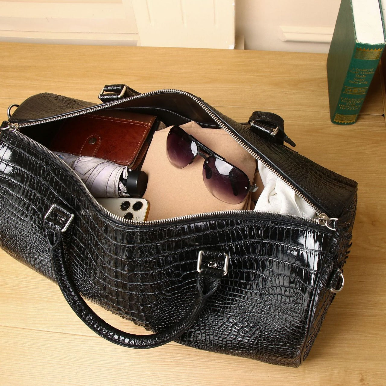 New Arrival Croc-Effect Large Travel Duffel Bag for Men, A Spacious Shoulder Crossbody Luggage with Trendy Casual Design, Perfect for Travel & Adventure