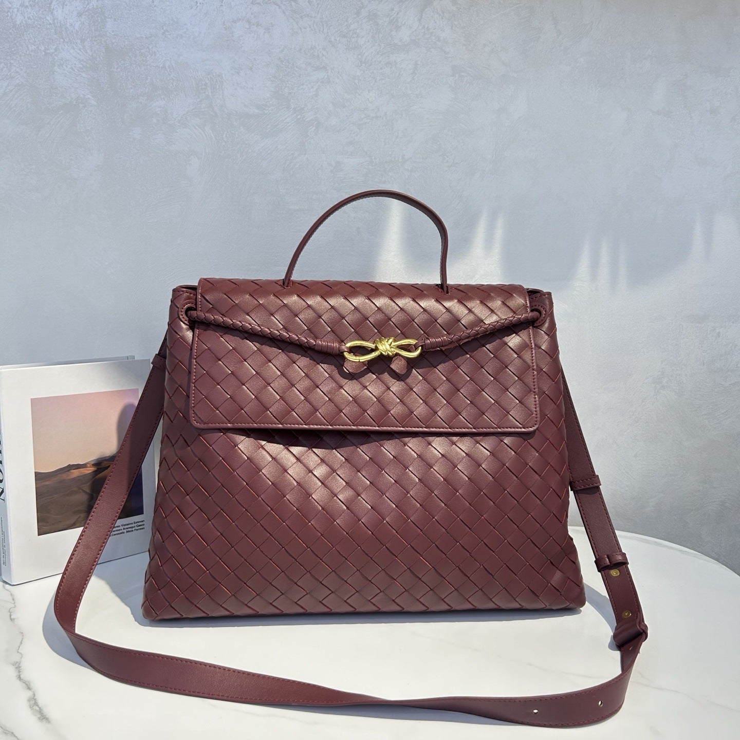 Genuine Leather Woven Large Capacity Handbag for Women, Premium Shoulder Crossbody Top Handle Purse, Fashionable Everyday Bag for Ladies