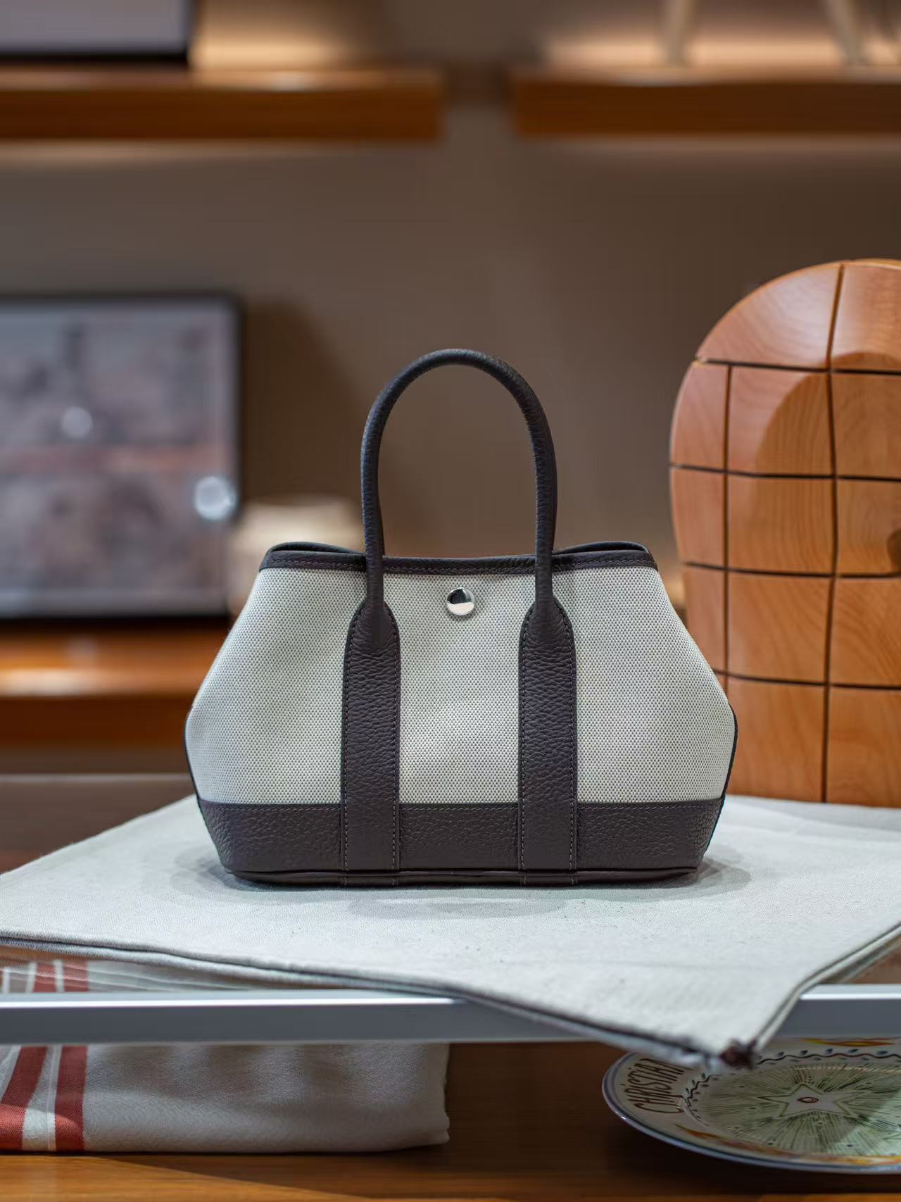 Women's Garden-Style Tote Bag 23cm, Hermès-Inspired Semi-Handmade Waxed Stitching Handbag, Panda-Inspired Design with Cowhide Leather & Canvas Contrast Patchwork, Trendy Shoulder Top-Handle Purse for Daily Use