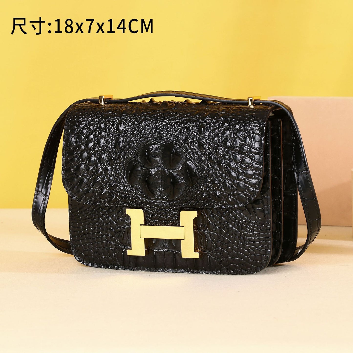 New Arrival Croc-Effect Small Square Bag for Women, A Chain Crossbody Shoulder Handbag with Trendy Croc-Pattern Design