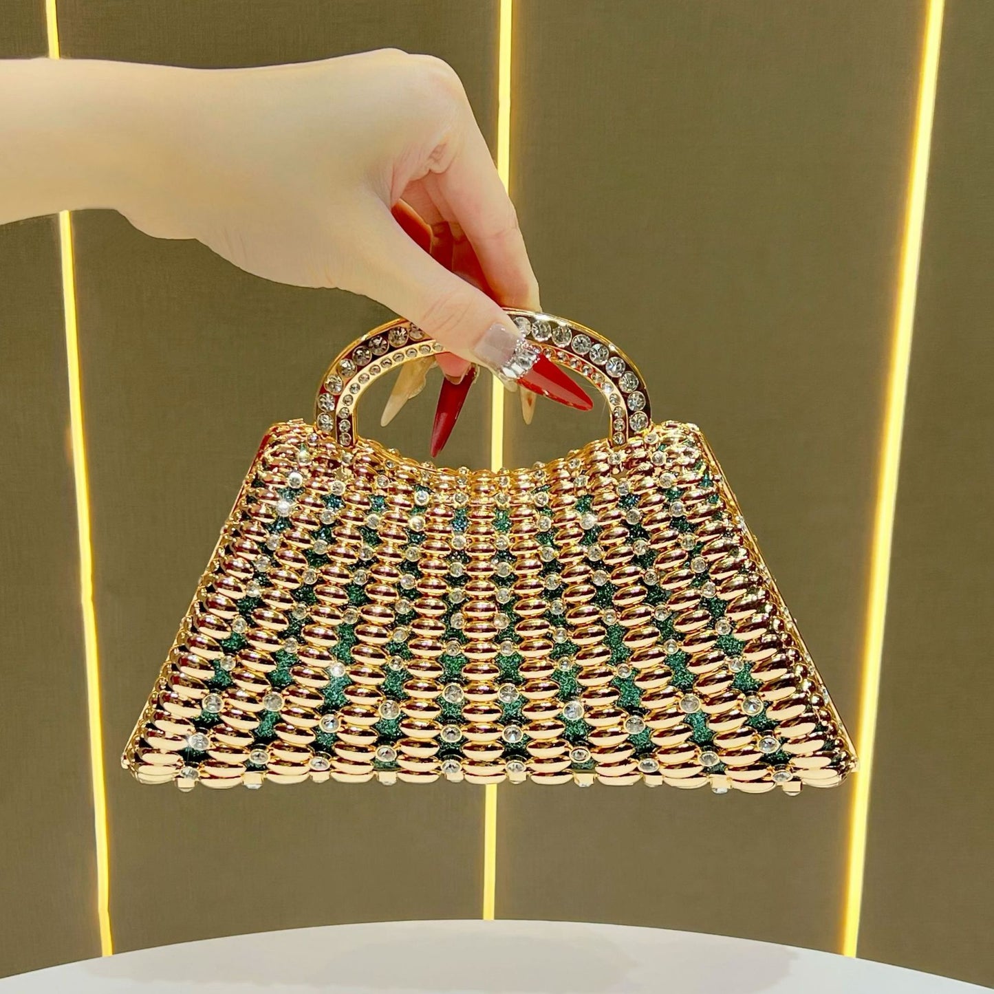 Exquisite Rhinestone-Embellished Evening Clutch for Women, A Light Luxury Crystal-Studded Top-Handle Handbag with Removable Crossbody Strap, Perfect for Banquets Weddings & Formal Events