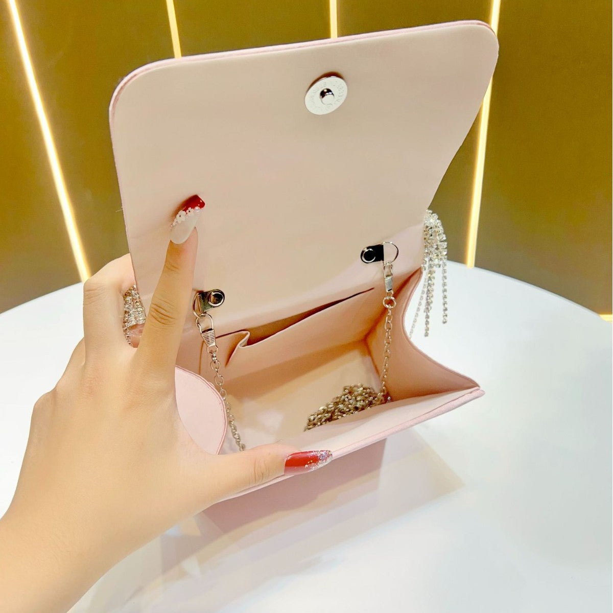 Women's Premium Evening Clutch, Glamorous Top-Handle Crossbody Shoulder Bag with Versatile Handheld Design, Elegant Purse