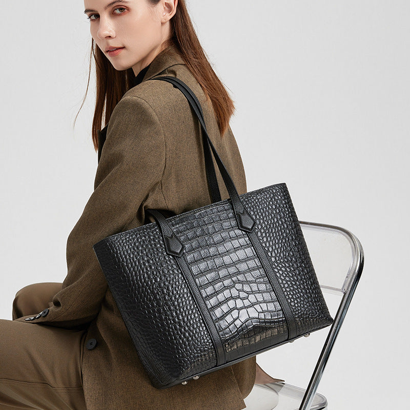 New Arrival Croc-Effect Genuine Leather Tote Bag for Women, A Large Capacity Versatile Commuter Shoulder Handbag with Premium Design