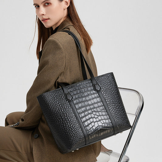 New Arrival Croc-Effect Genuine Leather Tote Bag for Women, A Large Capacity Versatile Commuter Shoulder Handbag with Premium Design