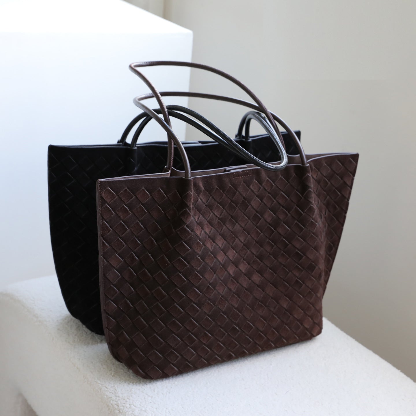Frosted Woven Leather Tote Bag for Women Large Capacity Vintage Shoulder Underarm Handbag, Niche Design with Soft Matte Texture for Fall Winter