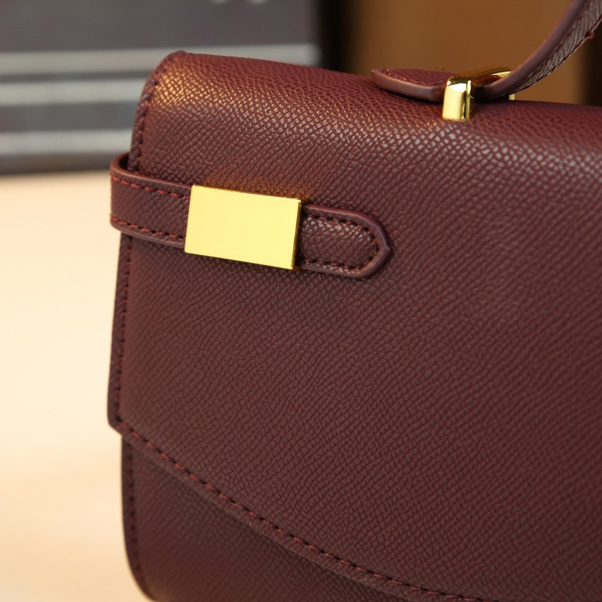 Minimalist Square Bag for Women Niche Designer Shoulder Crossbody Purse, Versatile Commuter Handbag with Clean Modern Silhouette