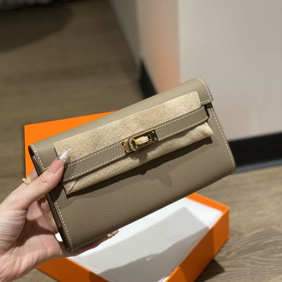Genuine Leather Crossbody Bag for Women, Hermès-Inspired Kelly Mini Bag 2025 New Release, Long Wallet Style Shoulder Purse with Detachable Strap, Versatile Everyday Niche Handbag