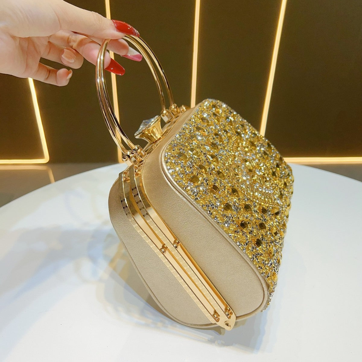 Elegant Light Luxury Evening Bag for Women, A Premium Top-Handle Crossbody Handbag Perfect for Banquets Formal Dresses & Special Occasions