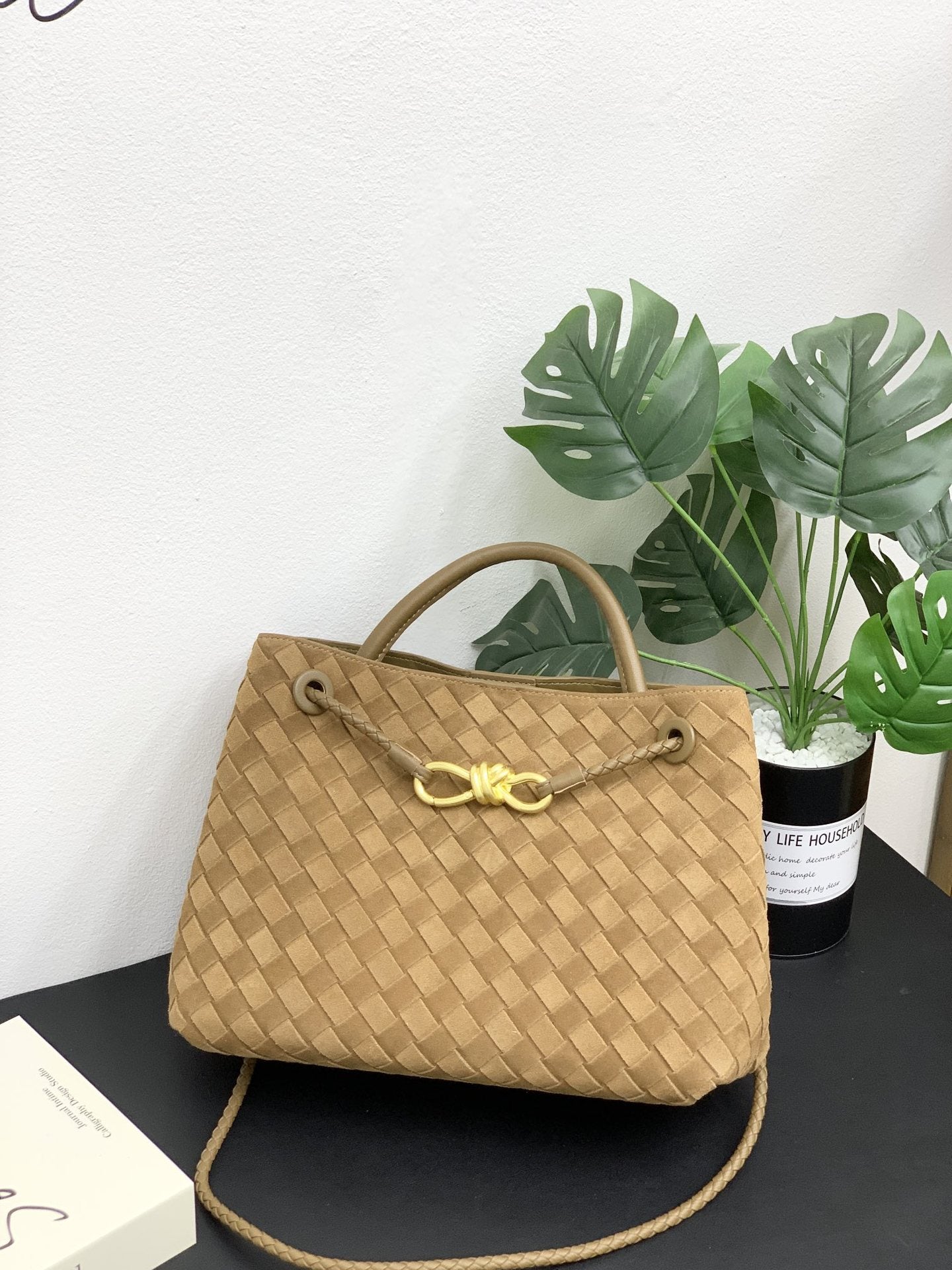 Genuine Leather Metal Bow Casual Handbag for Women, New Fashionable Top Handle Shoulder Crossbody Purse, Simple Chic Everyday Bag for Ladies