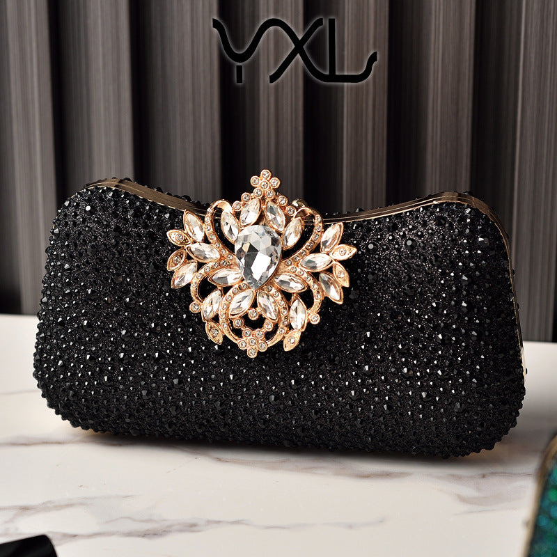 Elegant Luxury Rhinestone Evening Clutch for Women, A Sparkly Formal Dress Party Handbag Perfect for Cheongsam Banquets & Special Occasions