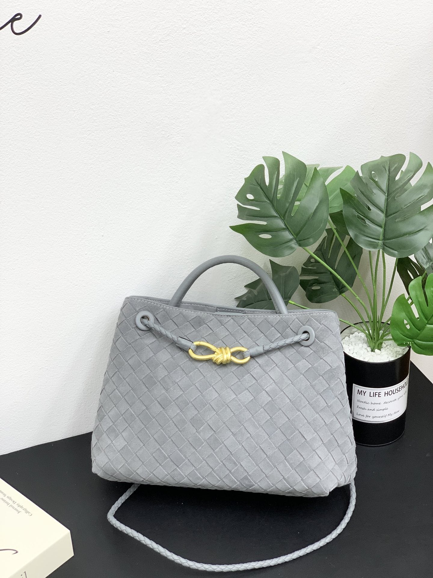 Genuine Leather Metal Bow Casual Handbag for Women, New Fashionable Top Handle Shoulder Crossbody Purse, Simple Chic Everyday Bag for Ladies