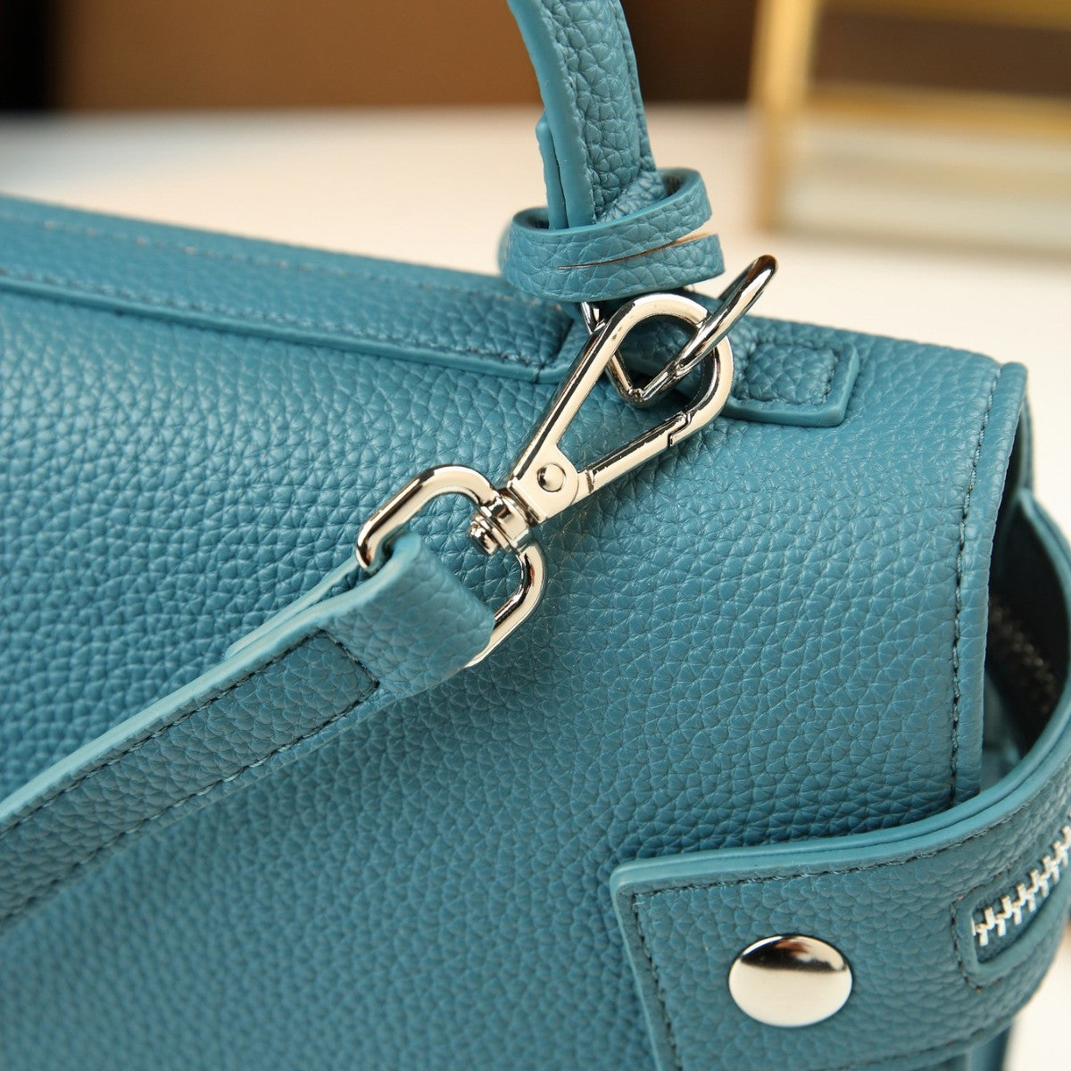 Light Luxury Mini Square Bag for Women Niche Shoulder Crossbody Handbag, Elegant Minimalist Purse with Premium Designer Appeal