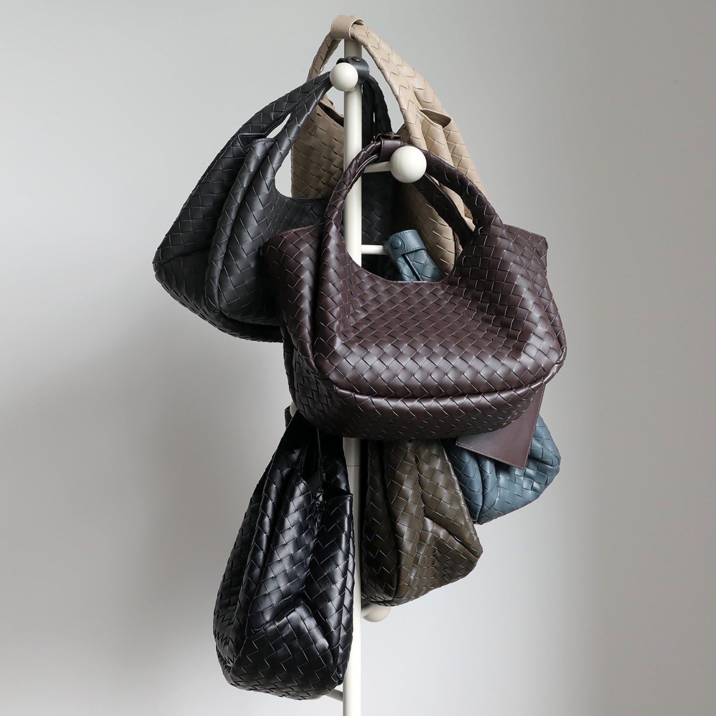 Handwoven Genuine Leather Underarm Tote Bag for Women Large Capacity Shoulder Handbag, Minimalist Commuter Purse with Artisan Texture