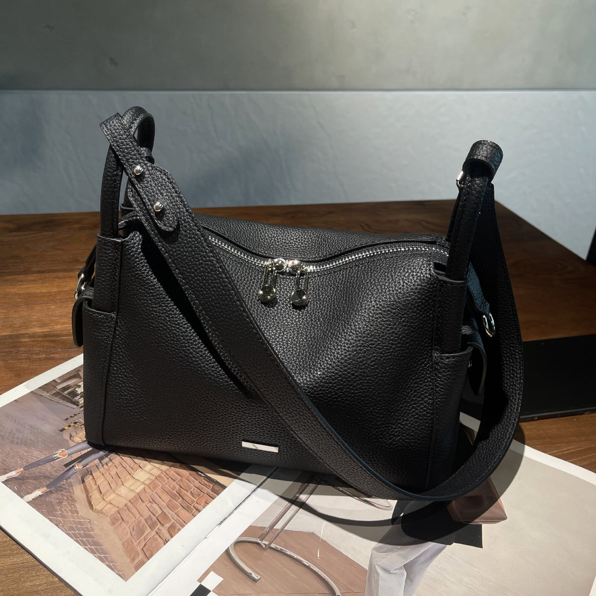 Genuine Top Layer Cowhide Pillow Bag for Women, New Fashionable Bestseller Shoulder Crossbody Top Handle Purse, Casual Everyday Handbag for Ladies