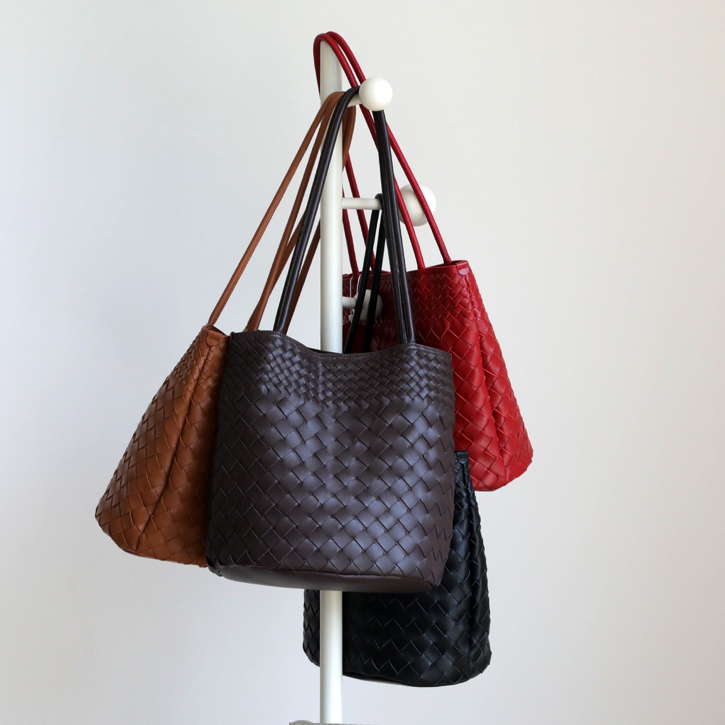 Sheepskin Woven Bucket Bag for Women Large Capacity Commuter Shoulder Handbag, Multi-Compartment Versatile Purse with Premium Artisan Texture
