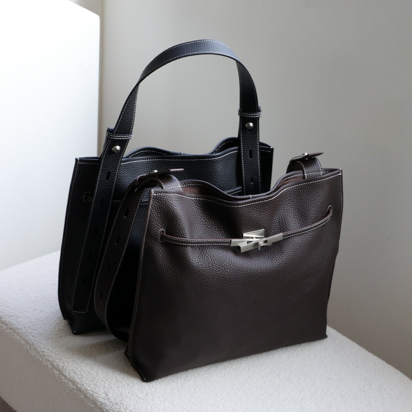Top Layer Cowhide Tote Bag for Women Large Capacity Commuter Shoulder Handbag, Wide Crossbody Strap with Versatile Everyday Design