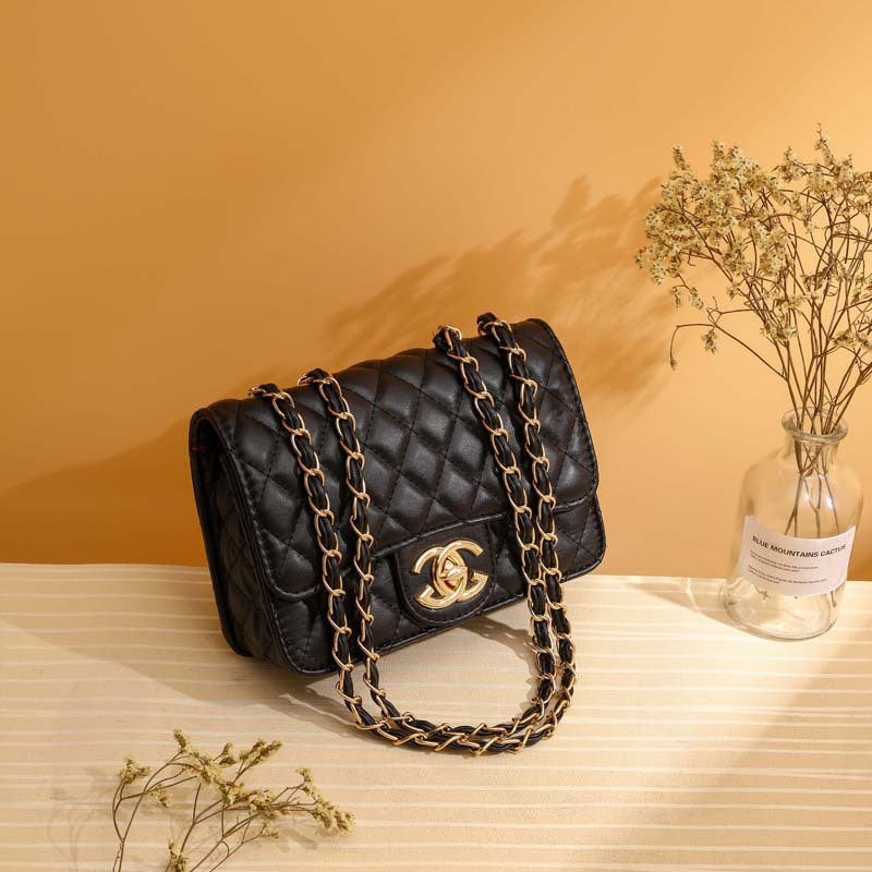 Genuine Leather Korean Style Quilted Chain Small Square Bag for Women, New Fashionable Crossbody Shoulder Purse, Trendy Everyday Handbag for Ladies