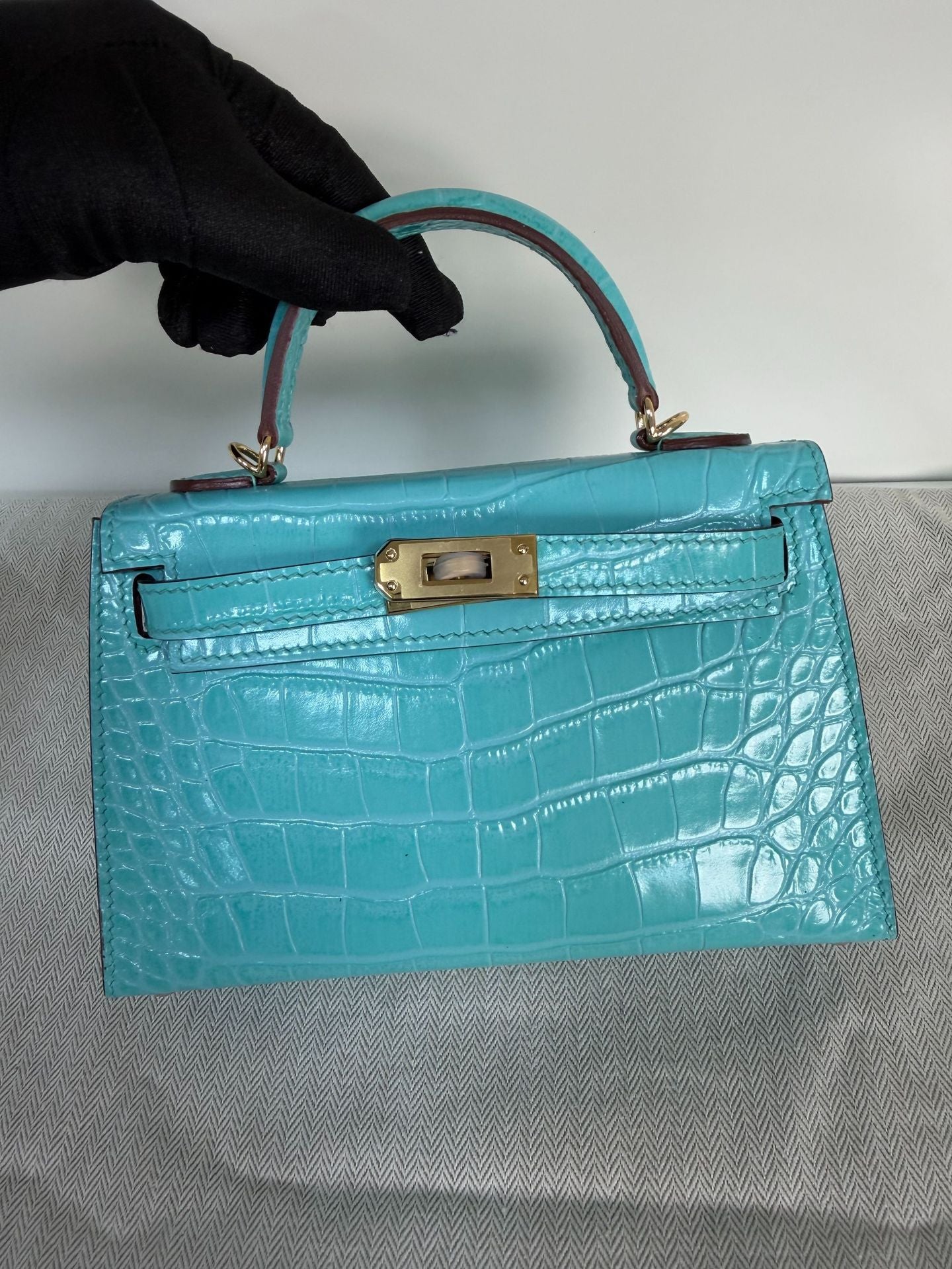 Premium Mini Kelly-Inspired Fully Hand-Stitched Croc-Effect Leather Bag for Women, Stainless Steel Hardware Top-Handle Crossbody Purse, A High-Quality Alternative to Designer Styles