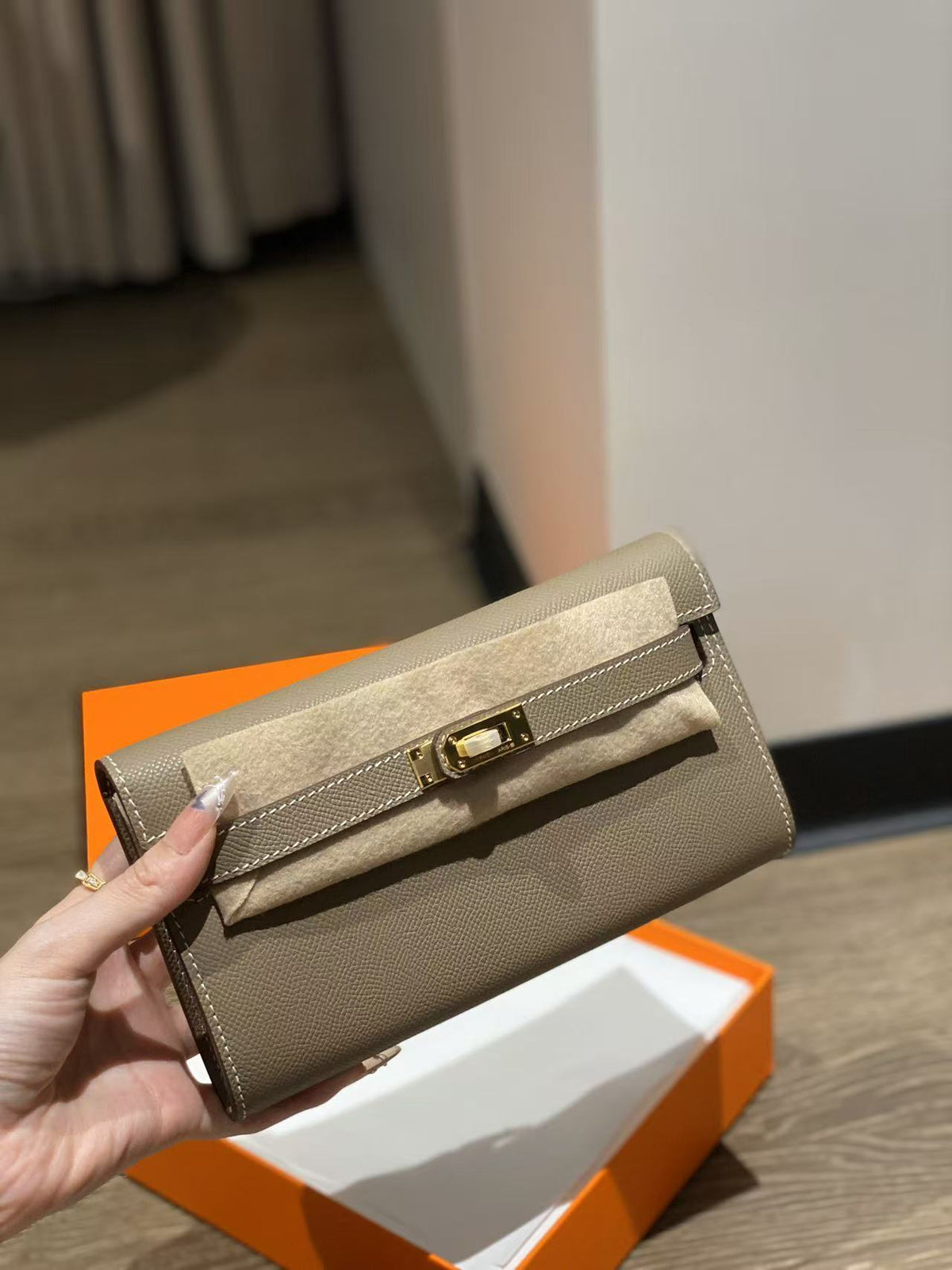 Genuine Leather Crossbody Bag for Women, Hermès-Inspired Kelly Mini Bag 2025 New Release, Long Wallet Style Shoulder Purse with Detachable Strap, Versatile Everyday Niche Handbag