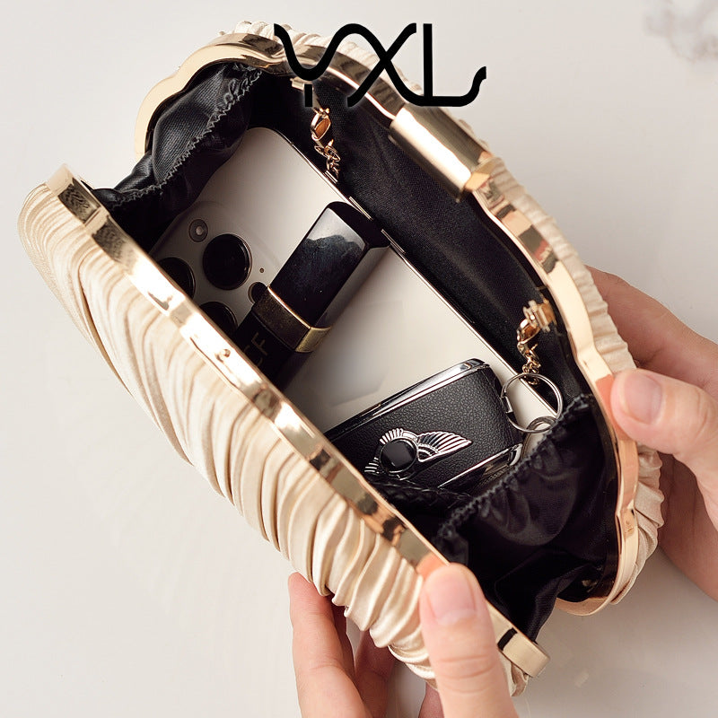 Elegant Shell-Shaped Pleated Silk Evening Clutch for Women, A Banquet Bag Perfect for Cheongsam Formal Dresses & Special Occasions