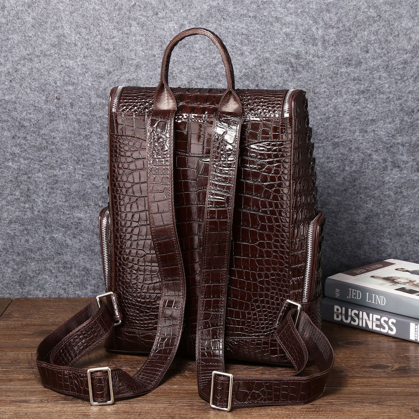 New Arrival Classic Brown Croc-Effect Backpack for Men, A Large Capacity Casual Travel Daypack Perfect for Outdoor & Everyday Use