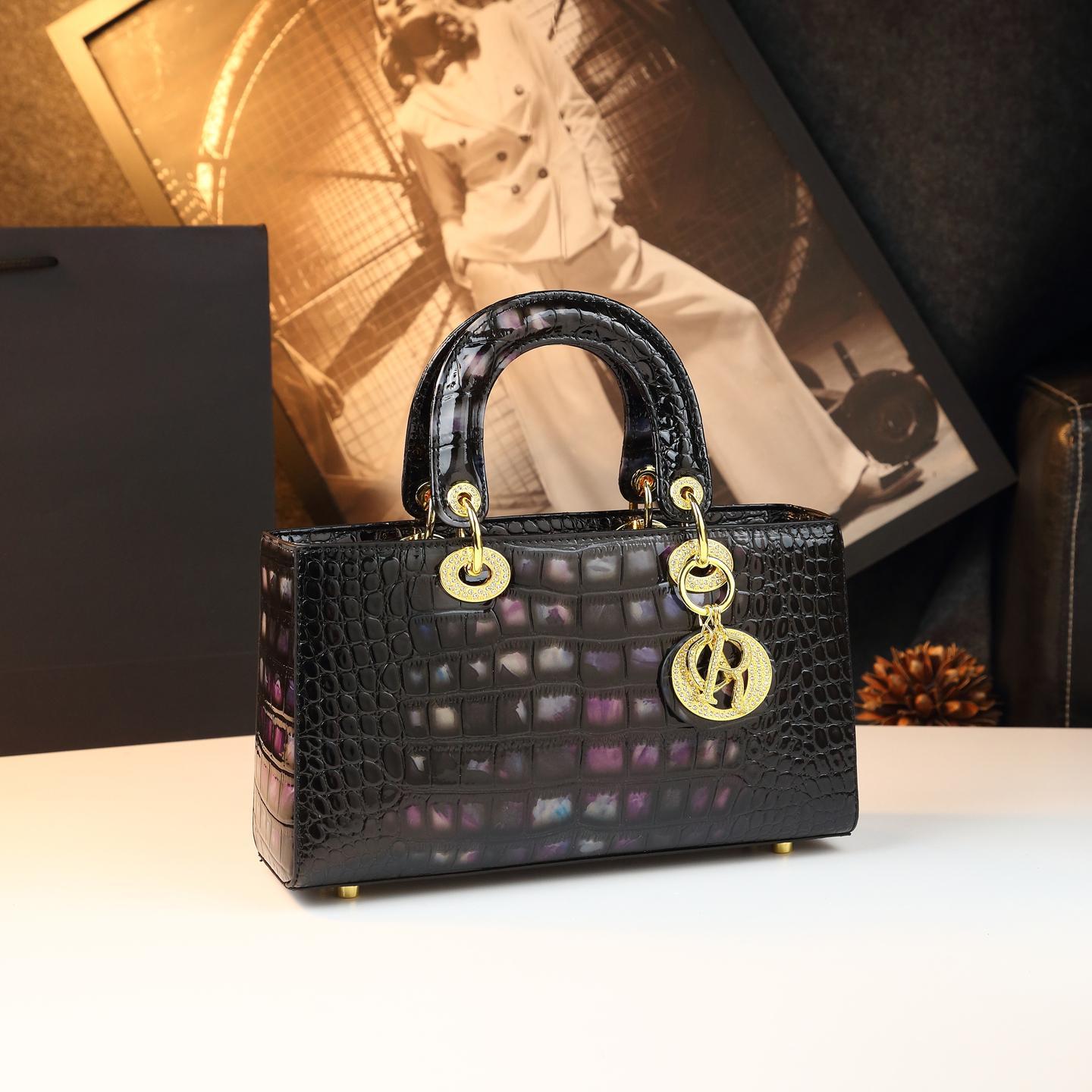 New Arrival Croc-Effect Lady-Inspired Small Square Bag for Women, A Light Luxury Genuine Leather Shoulder Top-Handle Crossbody Handbag with Premium Design