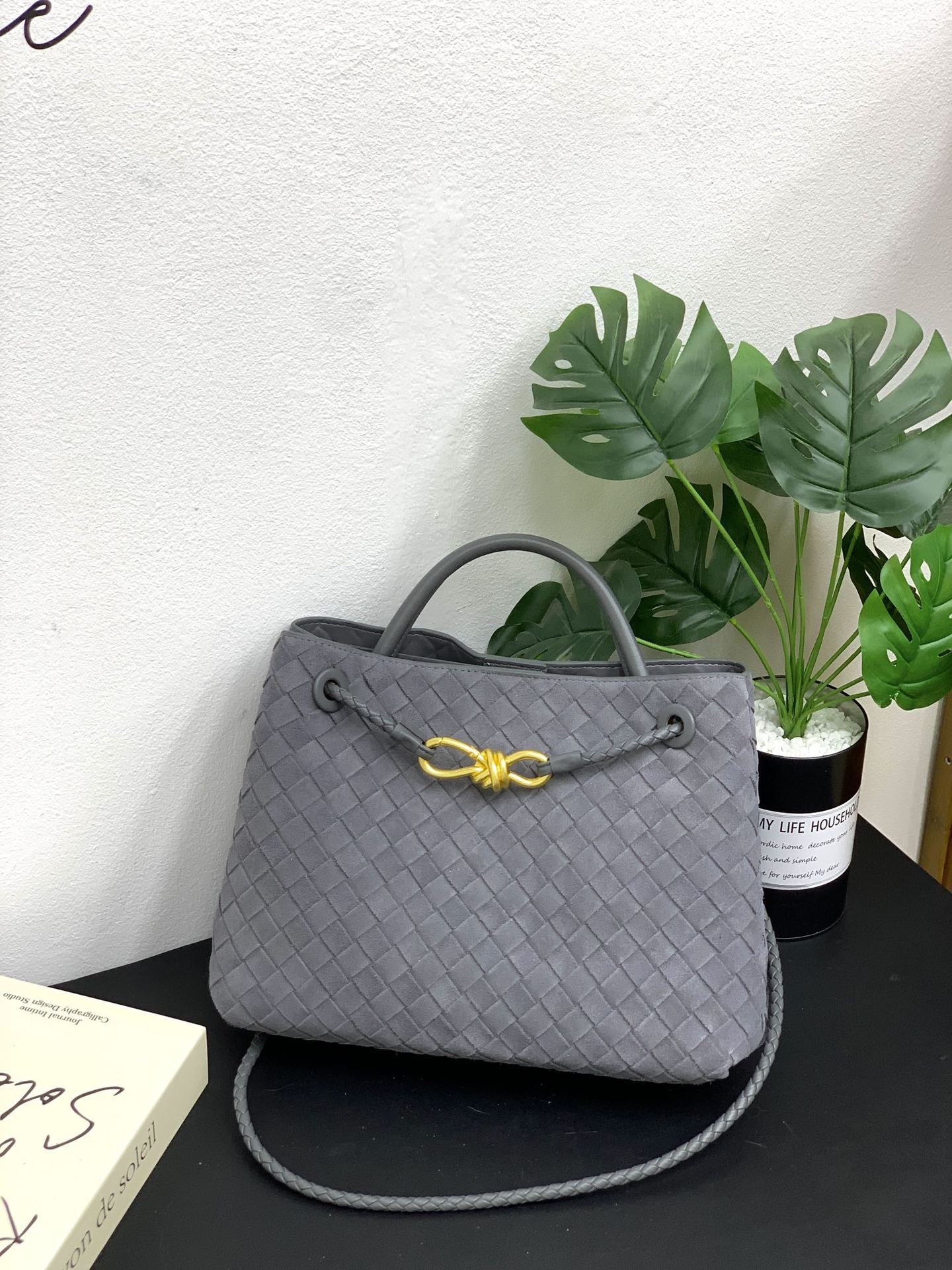 Genuine Leather Metal Bow Casual Handbag for Women, New Fashionable Top Handle Shoulder Crossbody Purse, Simple Chic Everyday Bag for Ladies
