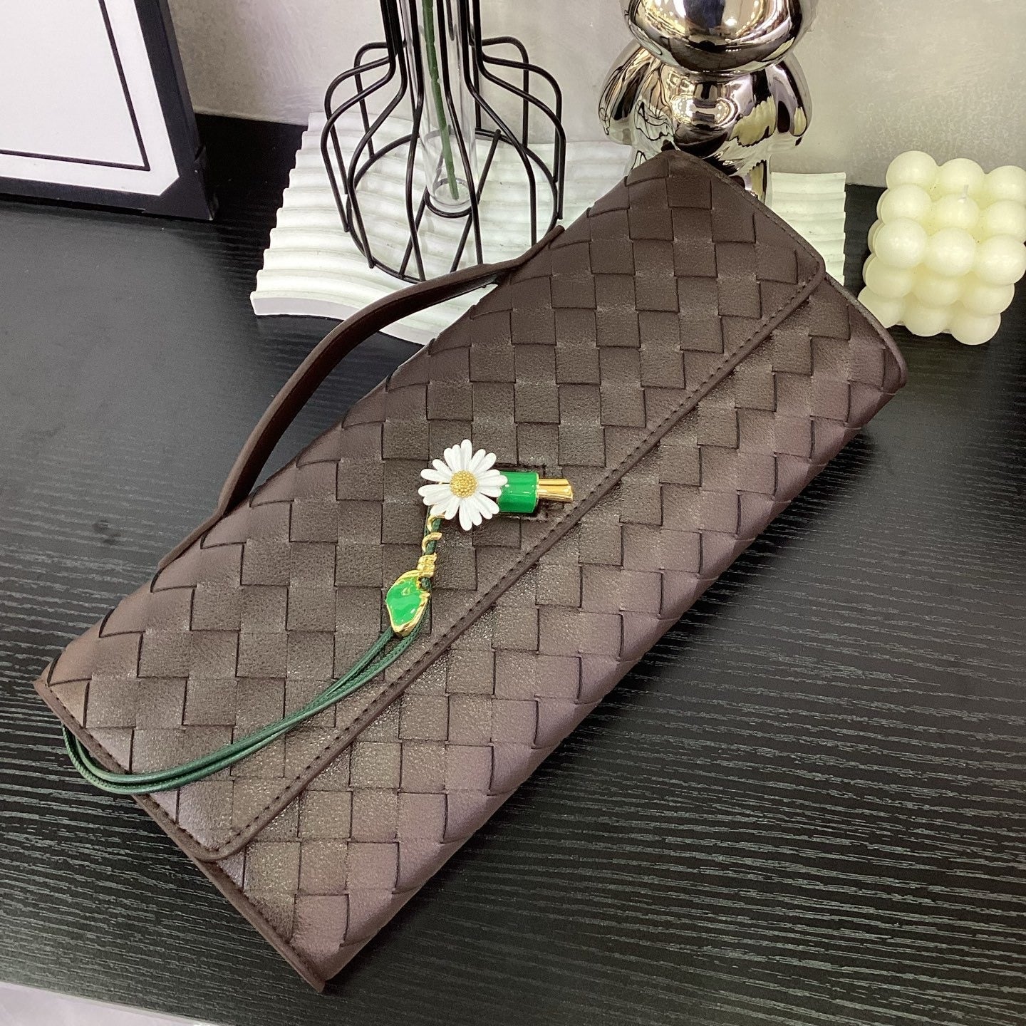 Woven Baguette Shoulder Bag, Niche High-End Daisy Clutch Evening Bag, Versatile Crossbody Fashion Bag for Women