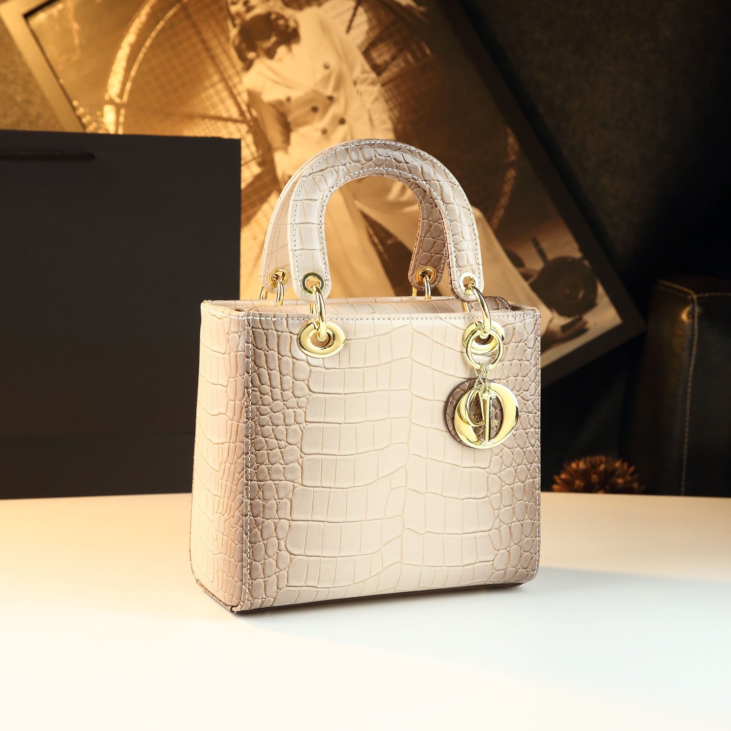 New Arrival Lady-Inspired Croc-Effect Leather Bag for Women, A Light Luxury Shoulder Crossbody Top-Handle Handbag with Textured Premium Design
