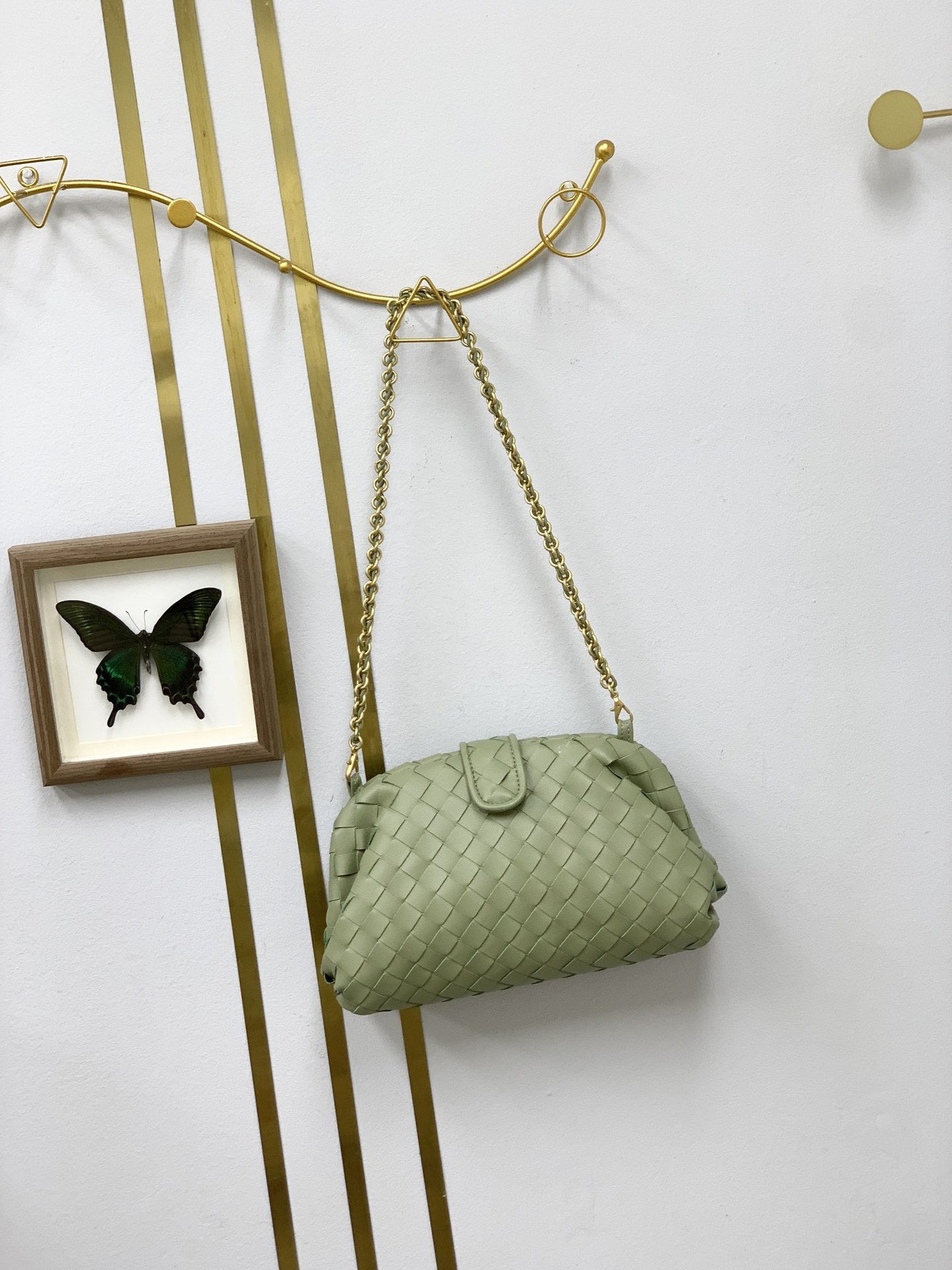 Genuine Leather Woven Cloud Bag with Clip Design, New Versatile Large Capacity Shoulder Crossbody Top Handle Underarm Purse, Light Luxury Handbag for Ladies