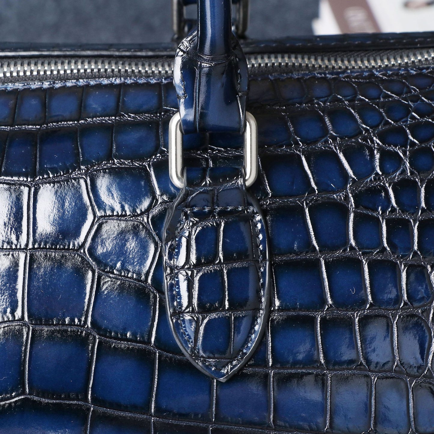 New Arrival Distressed Croc-Effect Large Travel Duffel Bag for Men, A Spacious Top-Handle Carryall Perfect for Business Trips & Weekend Getaways