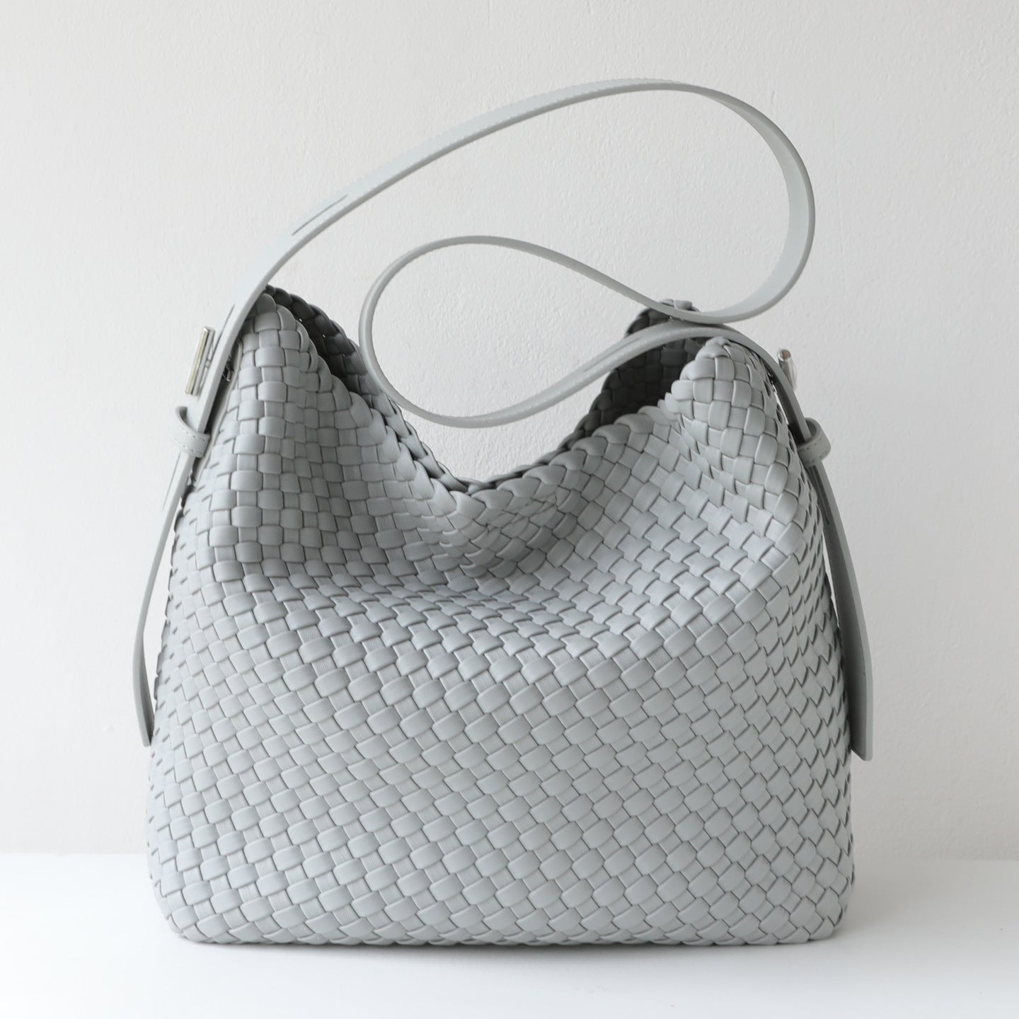 Handwoven Bucket Bag Set for Women Large Capacity Shoulder Underarm Handbag, Versatile Commuter Purse with Detachable Sub-Bag