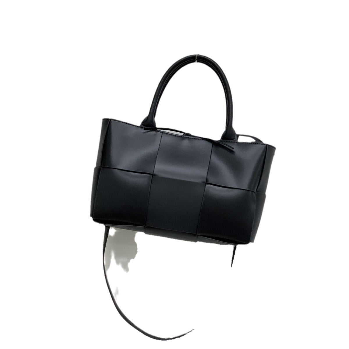 Genuine Leather Woven Large Capacity Tote Bag for Women, New Premium Shoulder Underarm Top Handle Purse, Fashionable Commute Handbag for Ladies