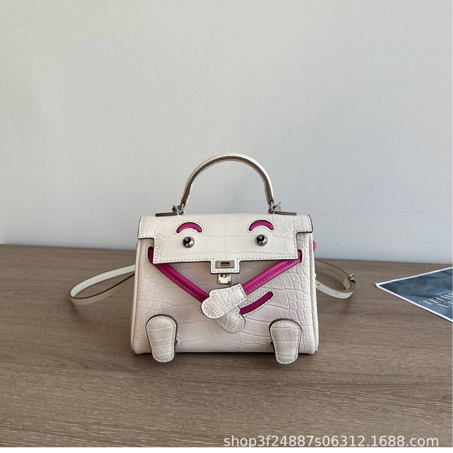 New Arrival Cute Smiley Face Kelly-Inspired Bag for Women, A Trendy Textured Top-Handle Shoulder Crossbody Handbag with Croc-Effect Finish & Versatile Style