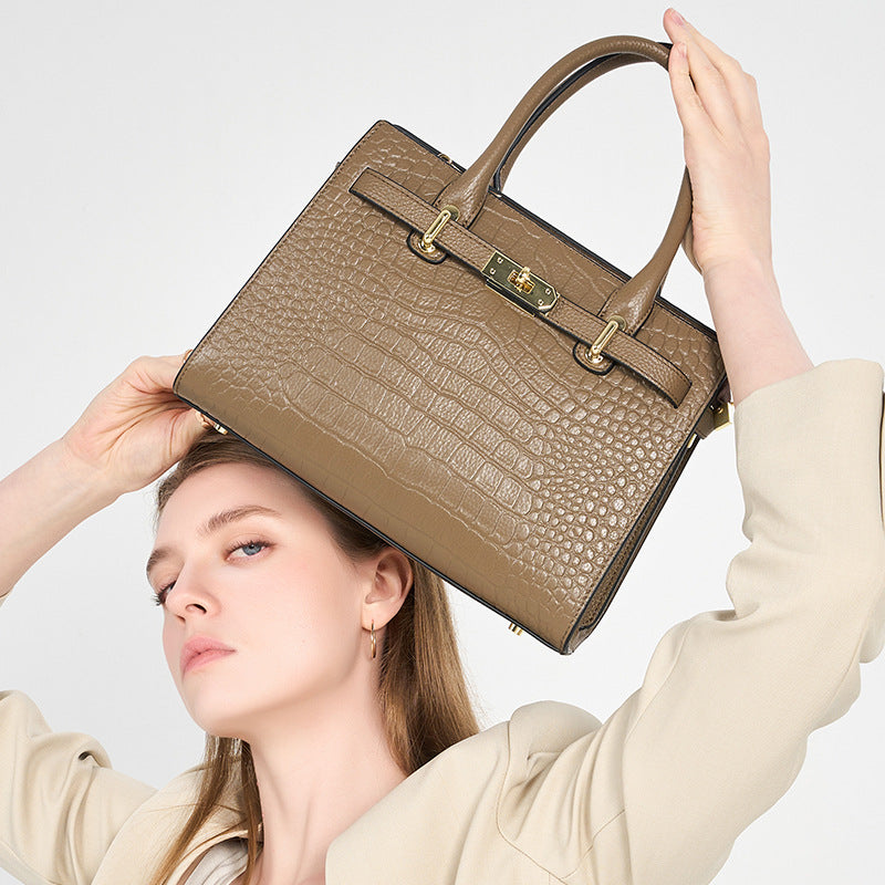 New Arrival Light Luxury Croc-Effect Tote Bag for Women, A Large Capacity Genuine Leather Shoulder Handbag with Versatile Commuter Design, Perfect for Work & Everyday