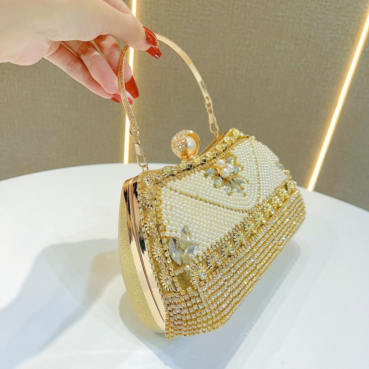 Elegant Rhinestone Tassel Evening Bag for Women, A Chanel-Style Pearl Embellished Crossbody Shoulder Handbag Perfect for Birthday Weddings Banquets & Special Occasions