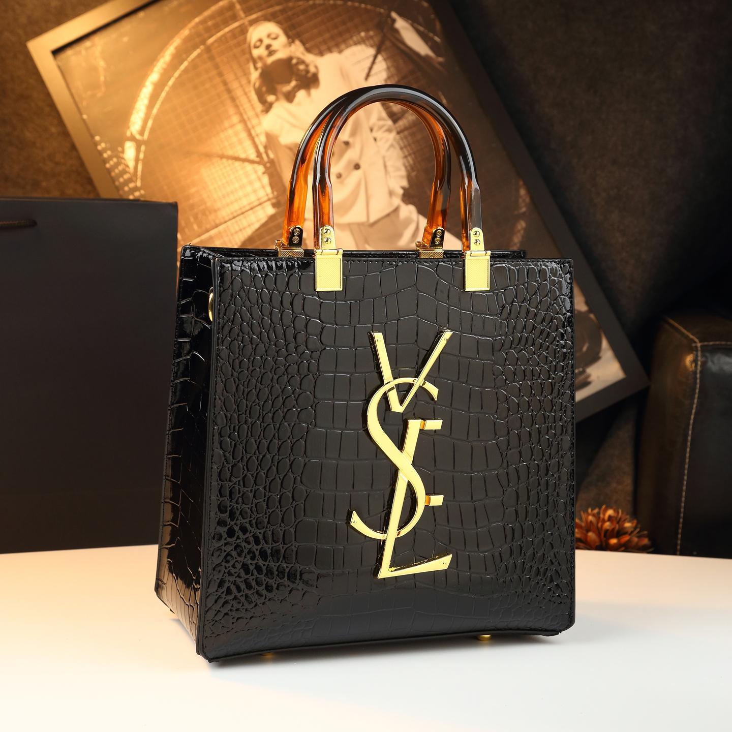 New Arrival Croc-Effect Genuine Leather Bag for Women, An Elegant Large Capacity Commuter Crossbody Top-Handle Handbag Perfect for Moms