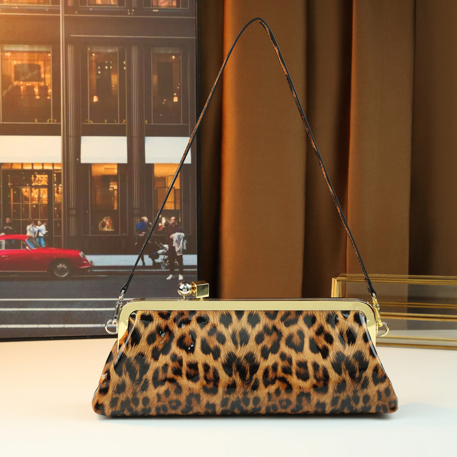 French Stone Grain Baguette Bag for Women Metal Clip Evening Shoulder Handbag, Large Capacity High-Fashion Purse with Elegant Texture