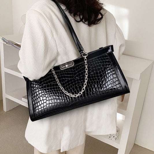 New Baguette Underarm Bag in Genuine Leather, Rectangular Chain Shoulder Purse, Versatile Textured Handbag for Women