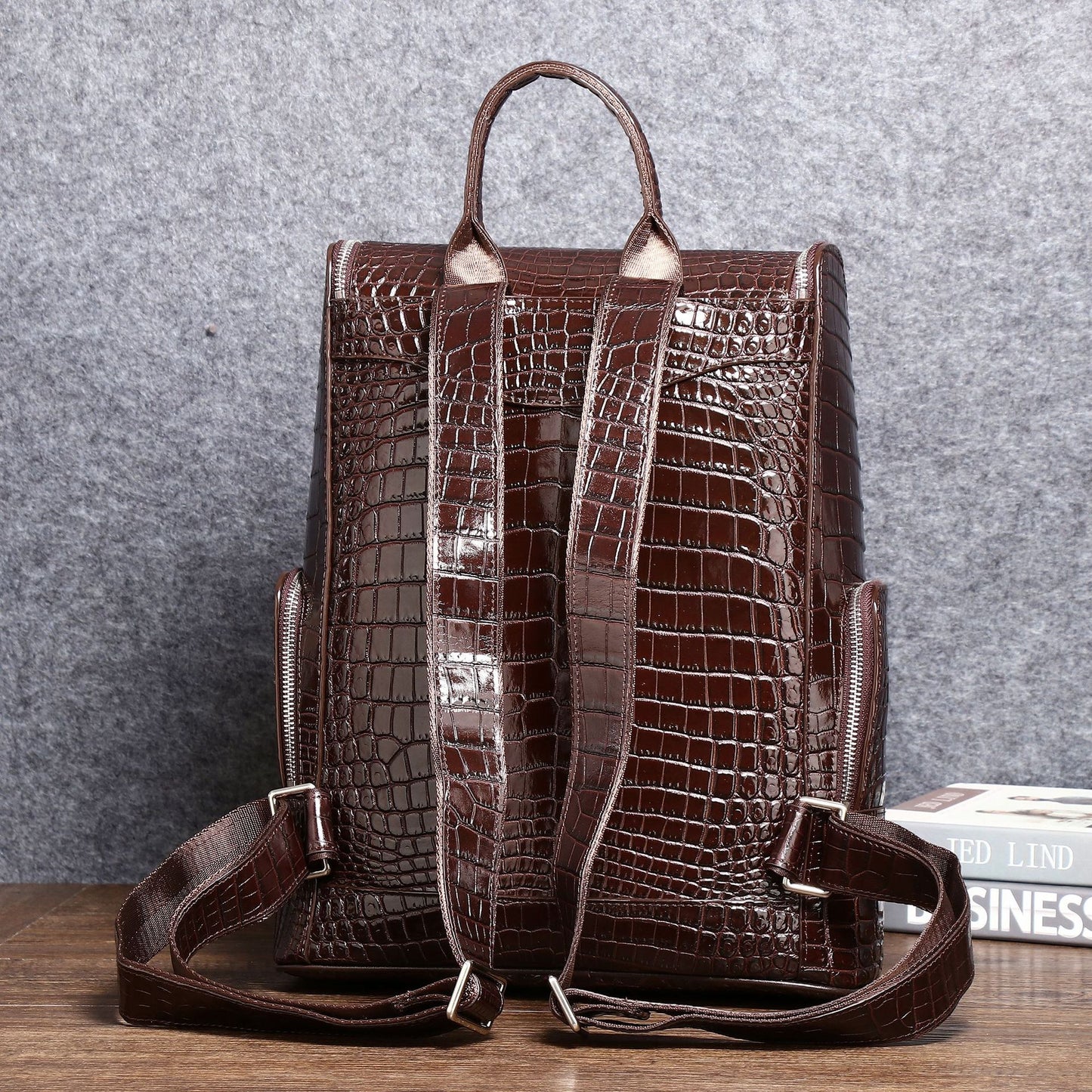 New Arrival Classic Croc-Effect Backpack for Men & Women, A Large Capacity Outdoor Travel Daypack with High-End Casual Design, Perfect for School & Adventure