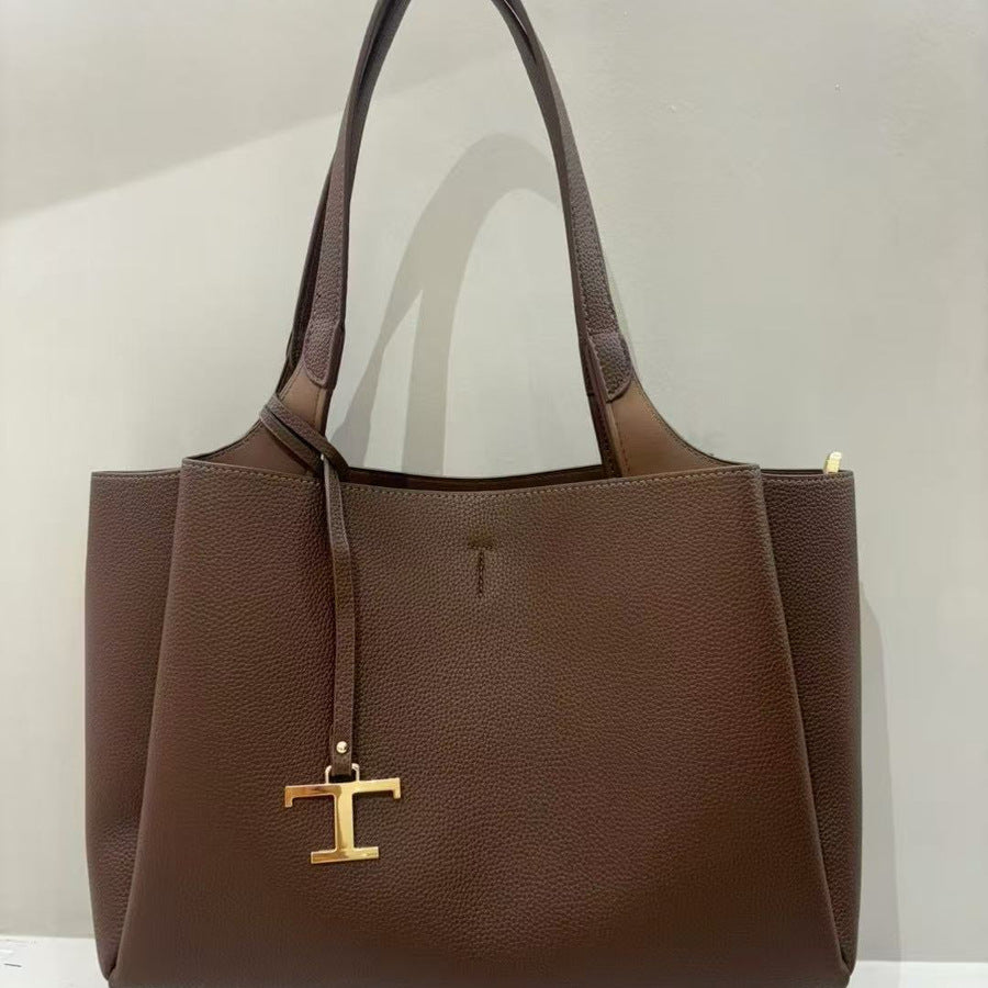 Pebble Grain Underarm Shoulder Bag for Women Light Luxury Long Strap Purse with Metal Charm, Large Capacity Versatile Everyday Handbag