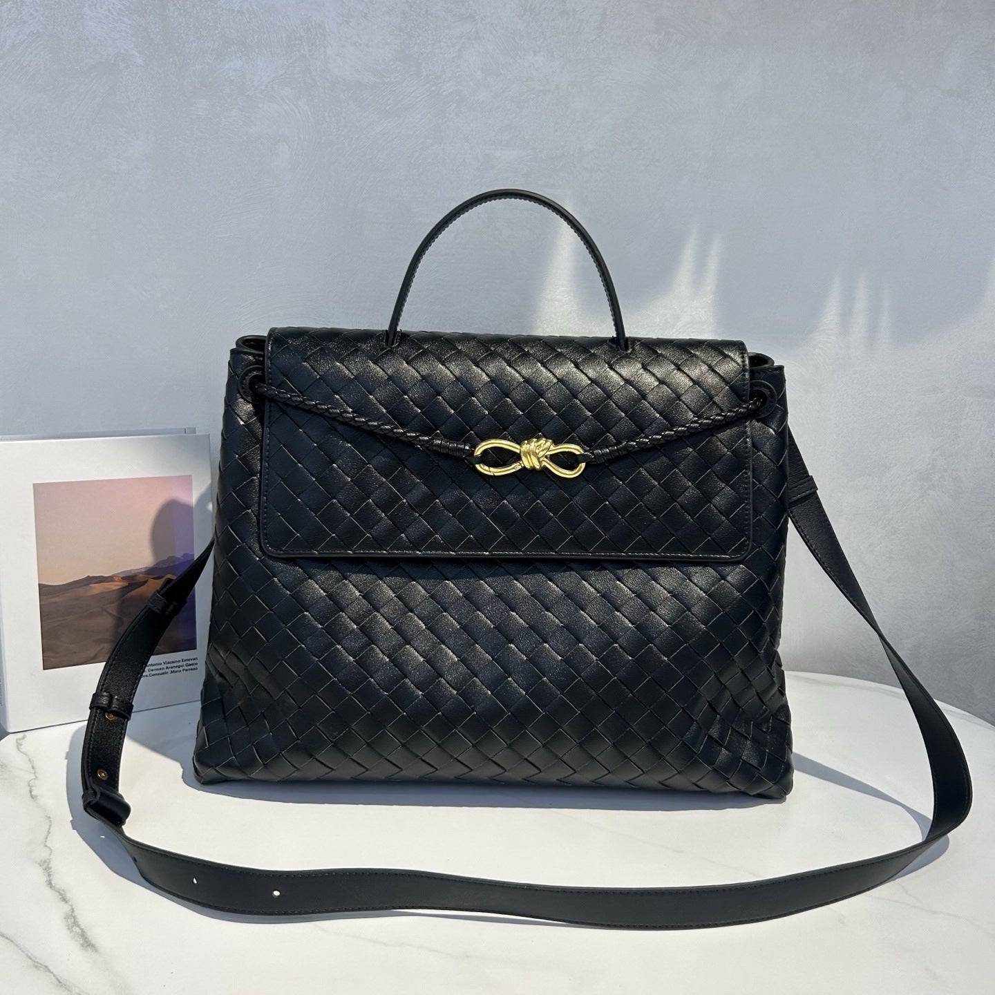 Genuine Leather Woven Large Capacity Handbag for Women, Premium Shoulder Crossbody Top Handle Purse, Fashionable Everyday Bag for Ladies