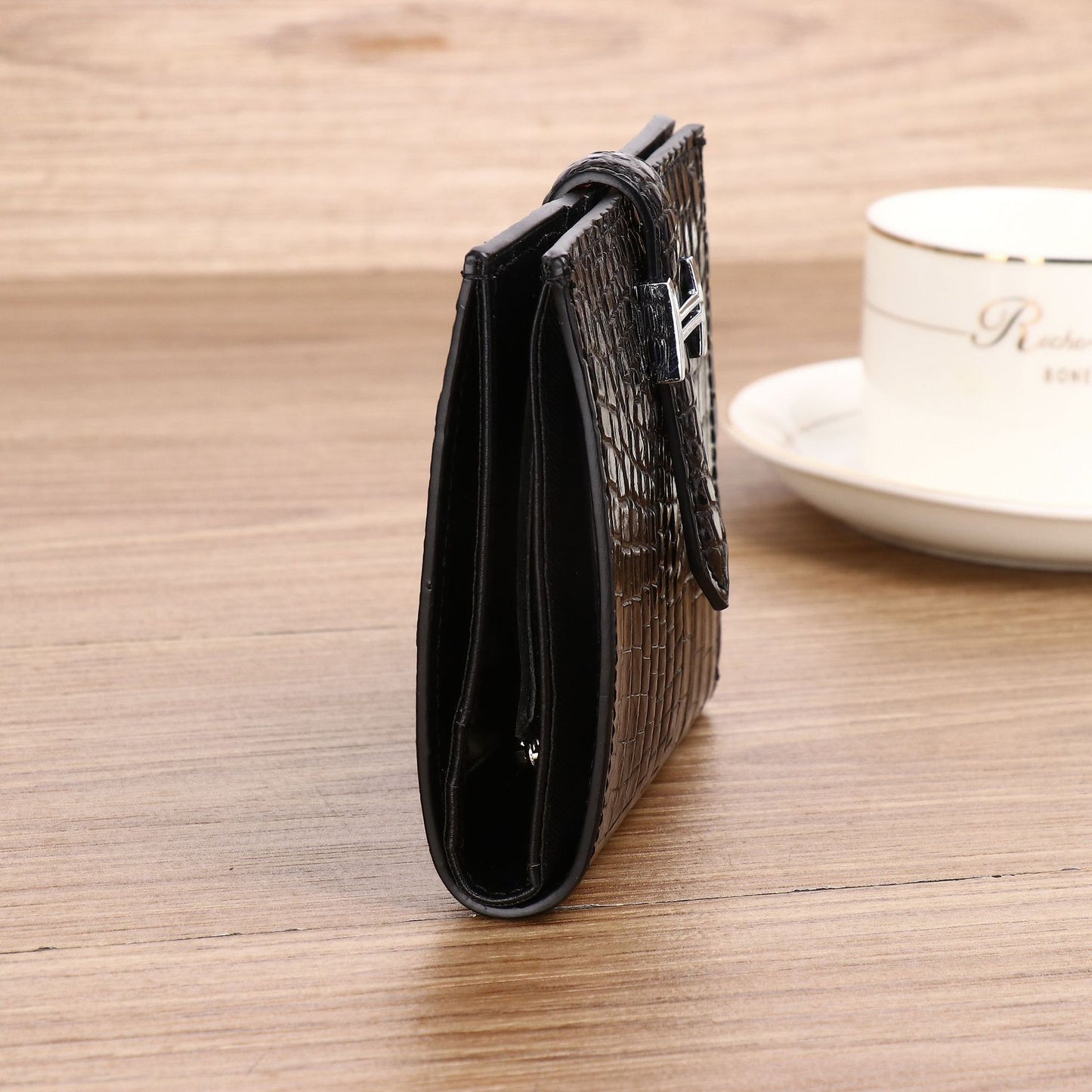 New Arrival Croc-Effect Suit Clutch Wallet for Men & Women, A Multi-Functional Card Holder with Multiple Slots, Perfect Business Accessory