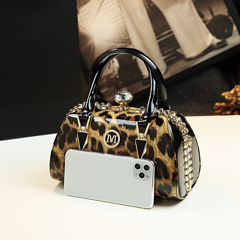 Genuine Leather Niche Mini Bag for Women Shoulder Crossbody Handbag, Premium Fashion Purse with Designer-Inspired Style