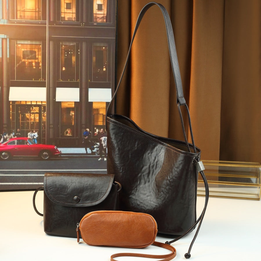 Korean Style Minimalist Shoulder Crossbody Bag for Women with Detachable Inner Pouch, Versatile Large Capacity Commuter Purse